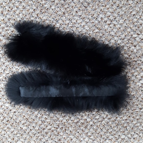 Black dyed Fox Fur Slap Closure Cuffs/Bracelet - Picture 3 of 5